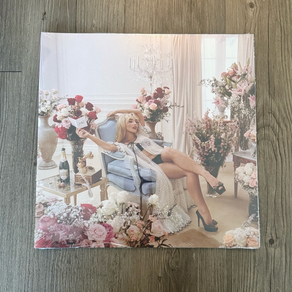 Sabrina Carpenter- Man's Best Friend [Dusty Rose LP w/ Alternate Cover]